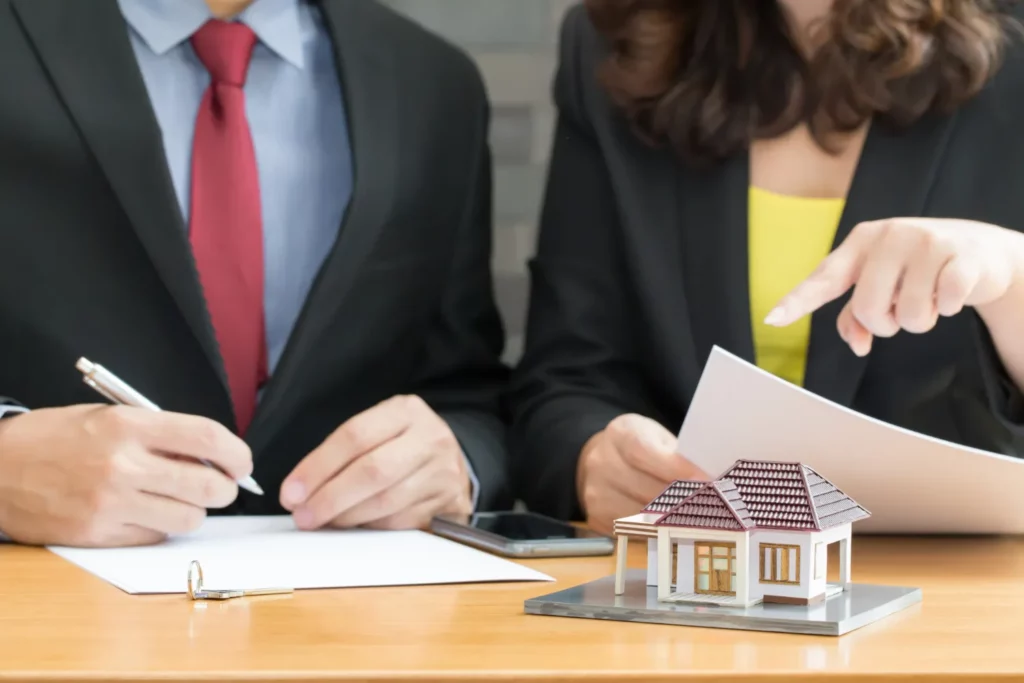 Conveyancing lawyer in Castlemaine