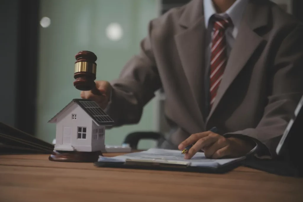 Conveyancing lawyer in Box Hil